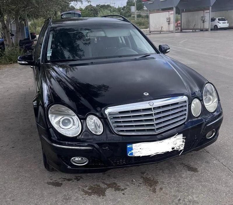Usado 2007 Mercedes E220 Sedan | € 3.900 - Imagem 1/4