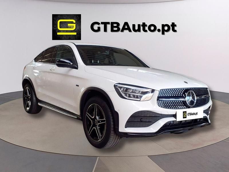 Branco Usado 2020 Mercedes GLC300 AMG Coupé | € 48.499 (Preço justo) - Imagem 1/4