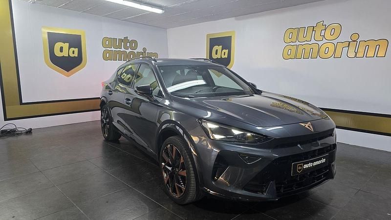 Cinza Usado 2024 Cupra Formentor VZ SUV | € 38.950 - Imagem 1/4