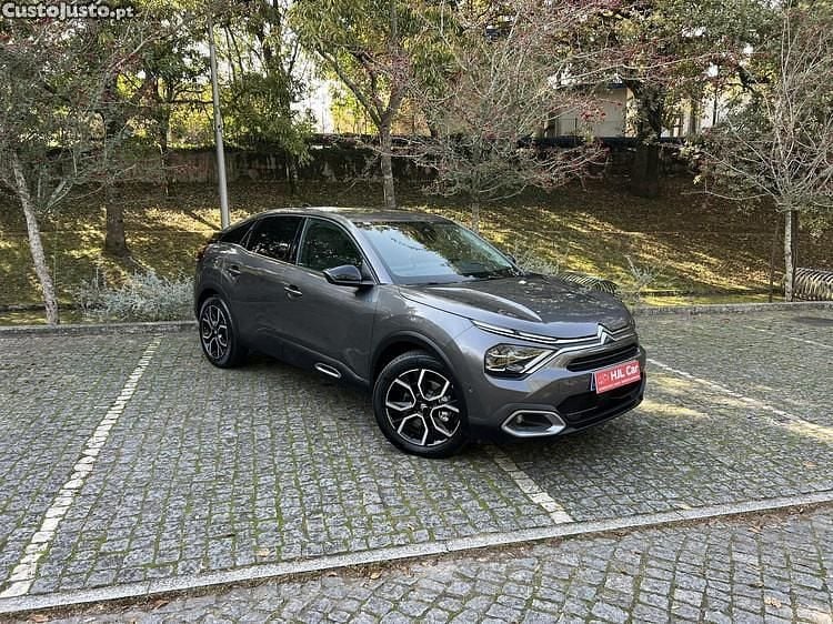 Cinza Usado 2024 Citroën e-C4 Shine SUV | € 24.750 (Preço justo) - Imagem 1/1