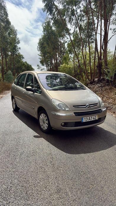 Usado 2005 Citroën Xsara Picasso Monovolume | € 2.500 (Preço justo) - Imagem 1/4
