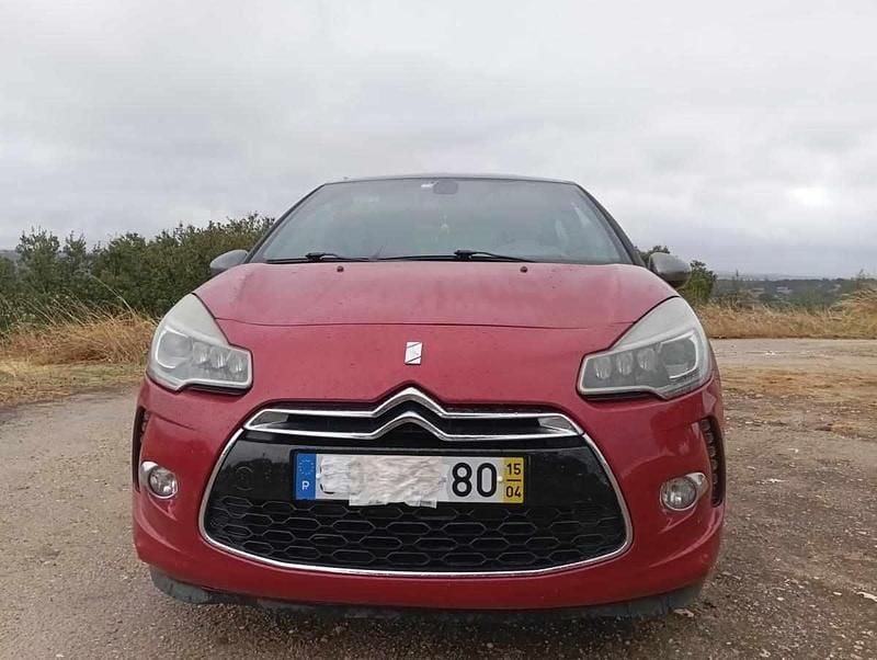 Vermelho Usado 2015 Citroën DS3 Citadino | € 11.800 (Preço justo) - Imagem 1/4