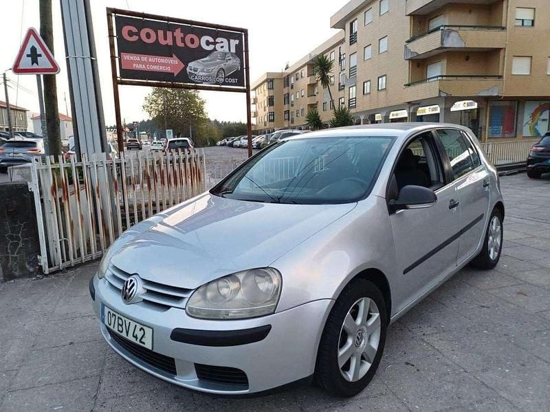 Cinzento Usado 2006 VW Golf V | € 4.999 (Super Preço) - Imagem 1/4