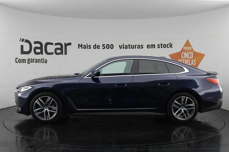Usado BMW i4 250 kW (340 HP) 2023 Azul Sedan