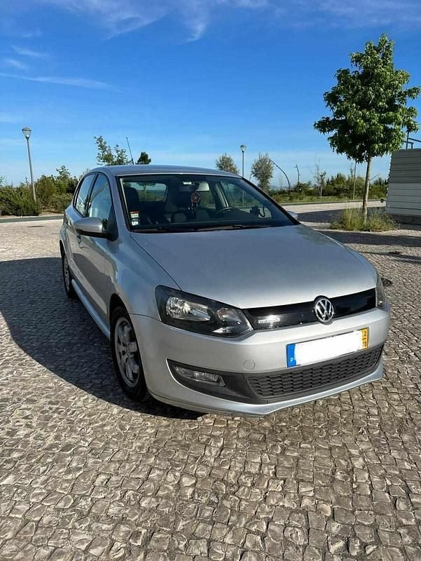 Cinzento Usado 2012 VW Polo Citadino | € 8.000 (Preço justo) - Imagem 1/4