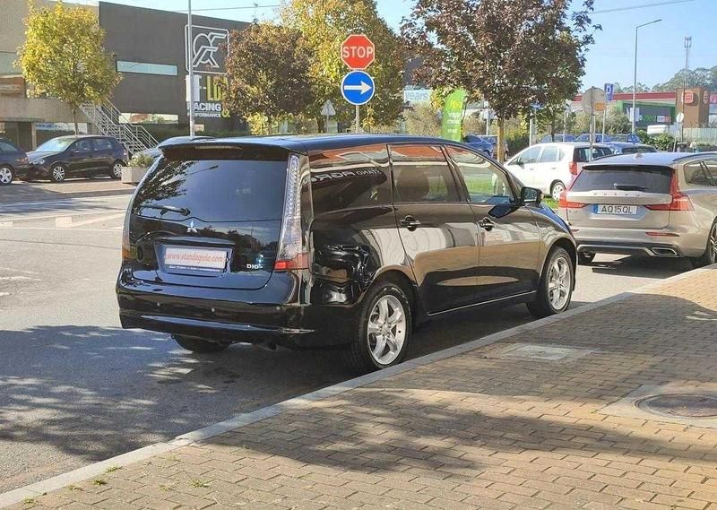 Usado Mitsubishi Grandis 136 HP (100 kW) 2006 Preto Monovolume