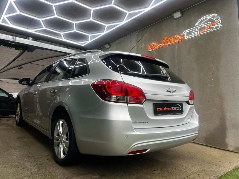 Usado Chevrolet Cruze LTZ 130 HP (95 kW) 2013 Cinza Carrinha