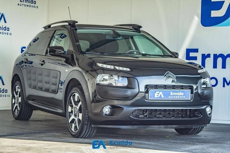 Preto Usado 2016 Citroën C4 Cactus Citadino | € 10.500 (Bom preço) - Imagem 1/4