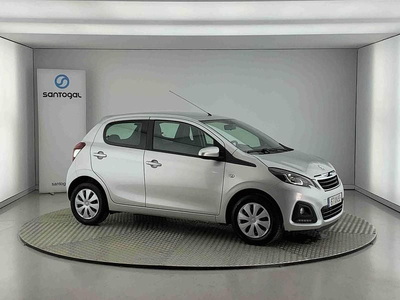 Cinzento Usado 2019 Peugeot 108 Active Citadino | € 11.490 (Preço elevado) - Imagem 1/4