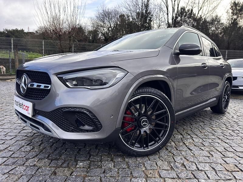 Usado Mercedes GLA250 Progressive 218 HP (160 kW) 2022 Cinza SUV
