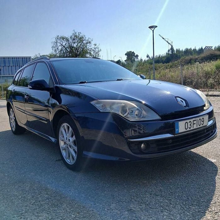Usado 2008 Renault Laguna III Sedan | € 3.250 (Preço justo) - Imagem 1/4