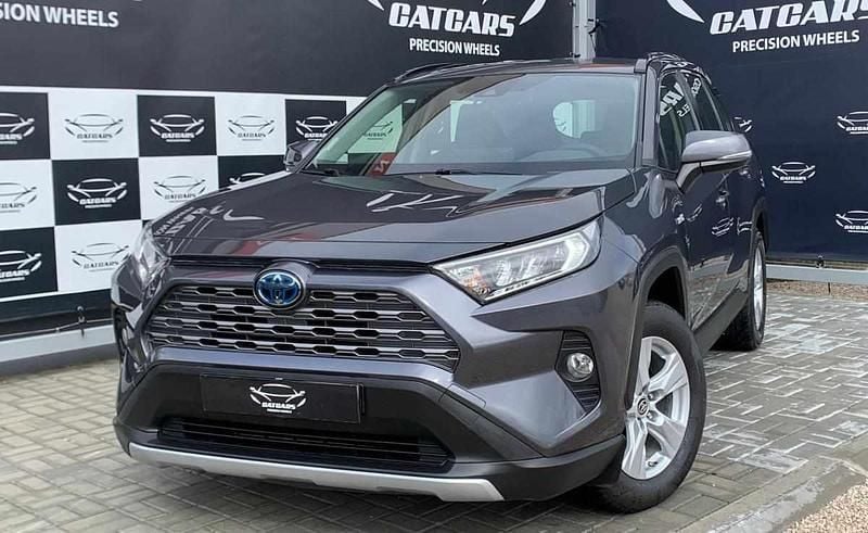 Cinzento Usado 2021 Toyota RAV4 Citadino | € 34.980 - Imagem 1/4