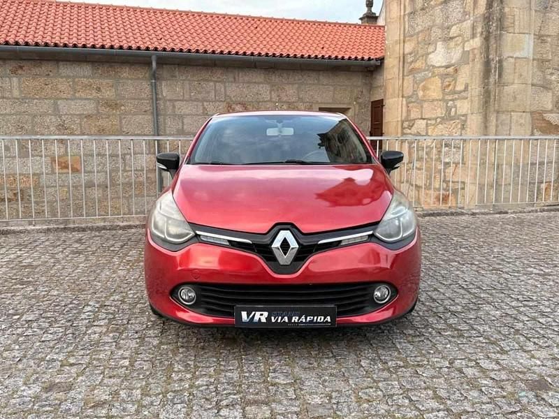 Usado Renault Clio IV Dynamique 75 HP (55 kW) 2014 Vermelho
