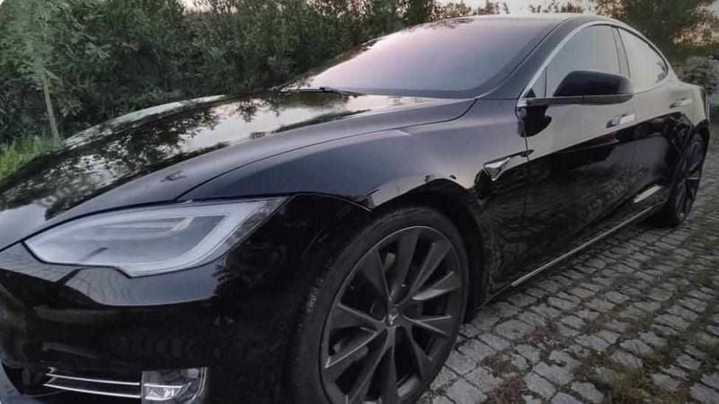 Preto Usado 2019 Tesla Model S Standard Range Sedan | € 28.500 - Imagem 1/4