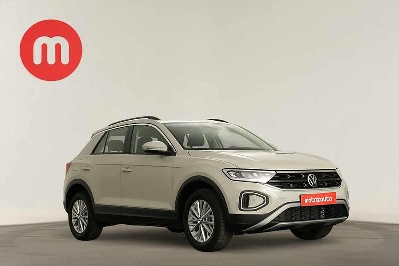 Cinzento Usado 2025 VW T-Roc Life SUV | € 24.799 (Preço justo) - Imagem 1/4