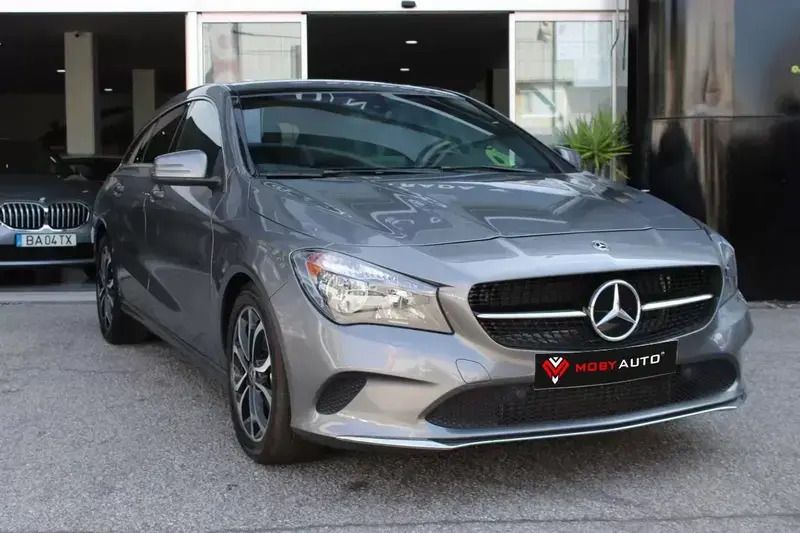 Cinza Usado 2018 Mercedes CLA200 | € 24.500 (Bom preço) - Imagem 1/4