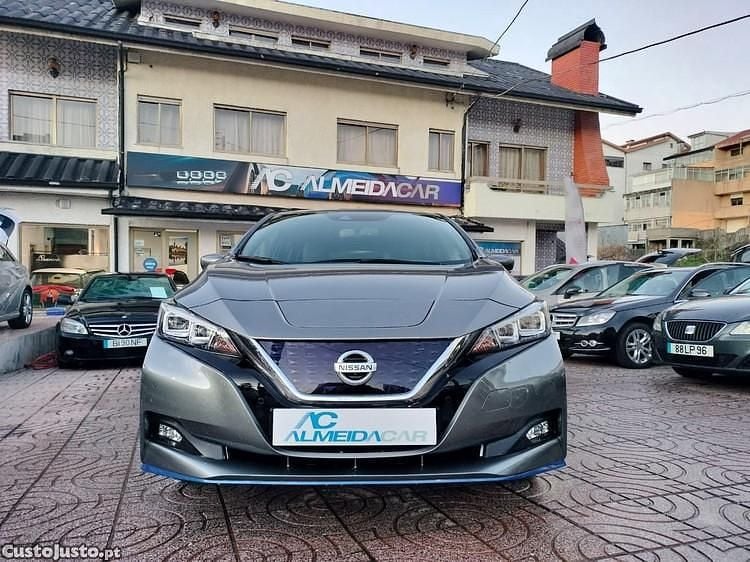 Usado Nissan Leaf Tekna 160 kW (218 HP) 2020 Cinza Citadino