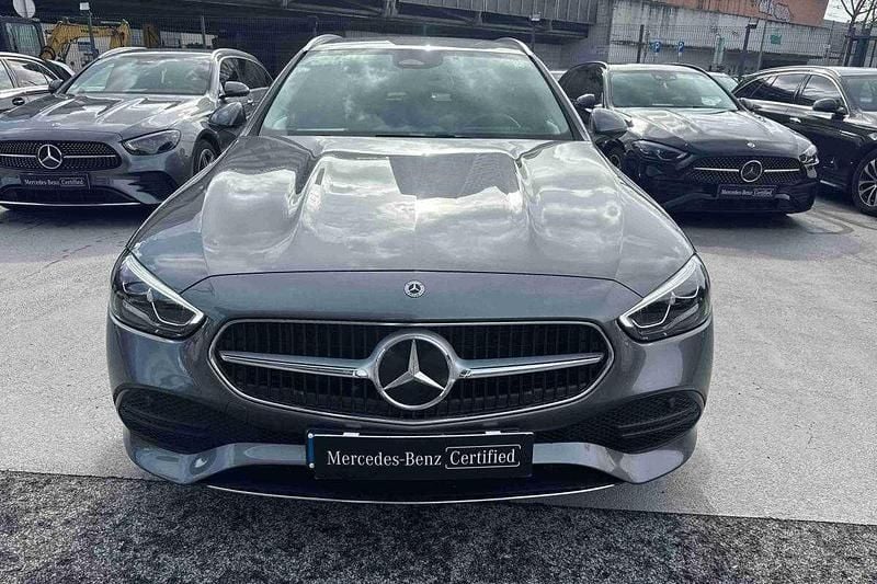 Usado Mercedes 220 200 HP (147 kW) 2024 Cinzento