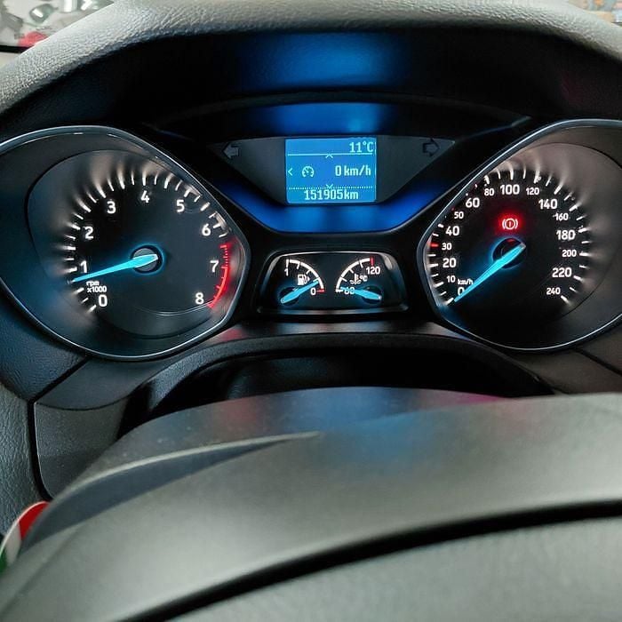 Usado Ford Focus 100 HP (73 kW) 2016 Sedan