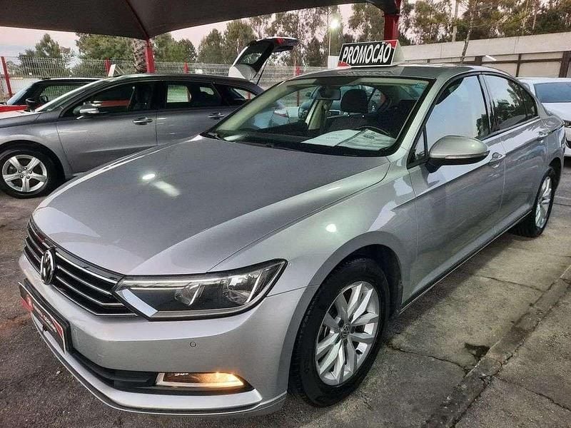 Cinzento Usado 2017 VW Passat | € 13.990 (Bom preço) - Imagem 1/4