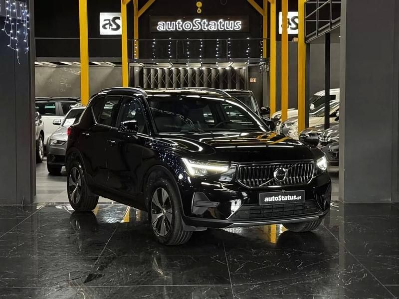 Usado Volvo XC40 211 HP (155 kW) 2023 Preto SUV