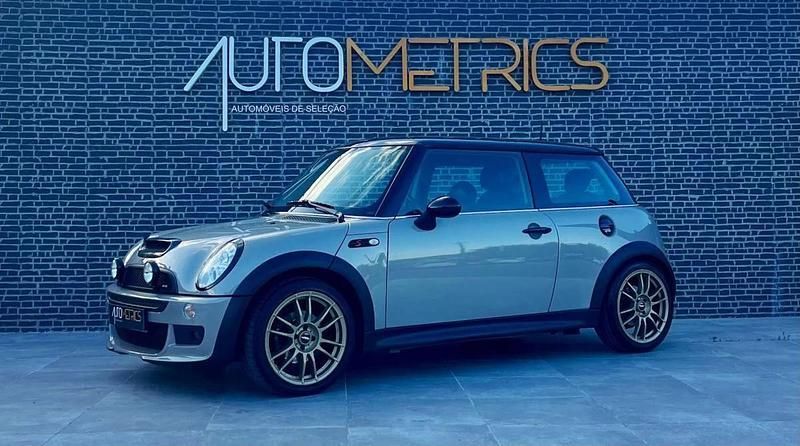 Cinzento Usado 2004 Mini ONE Citadino | € 7.750 (Preço justo) - Imagem 1/4