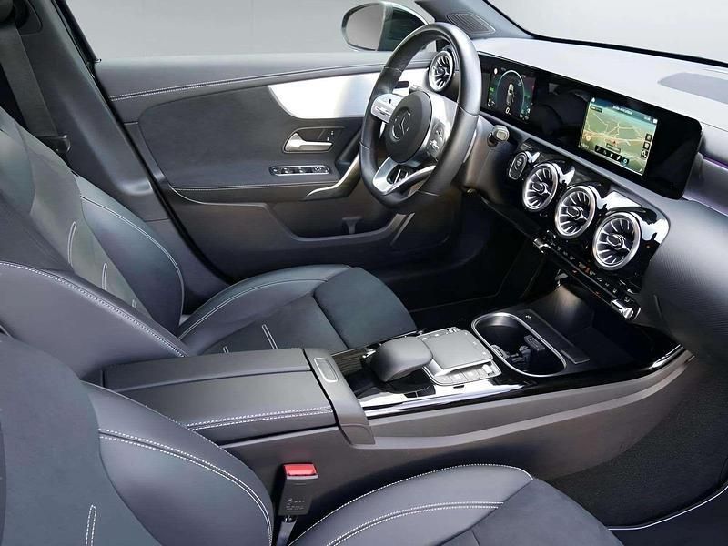 Preto Usado 2022 Mercedes A250 AMG | € 29.999 - Imagem 1/4