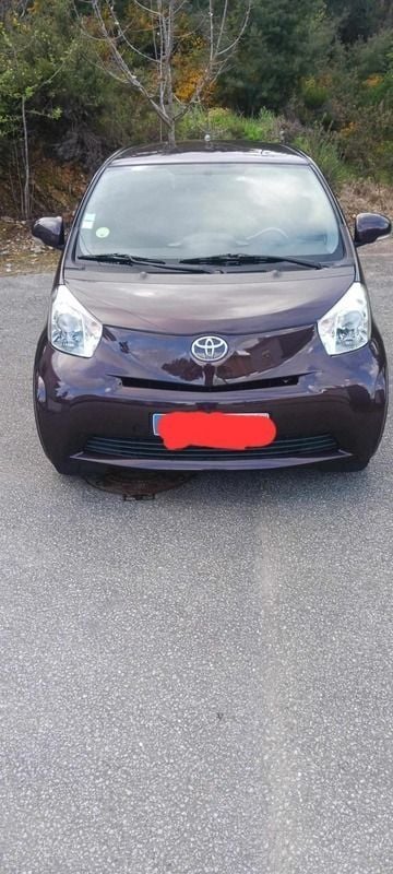 Vermelho Usado 2009 Toyota iQ Citadino | € 5.300 (Bom preço) - Imagem 1/4