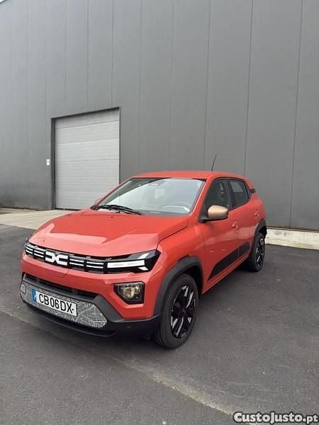 Laranja Usado 2024 Dacia Spring Extreme Citadino | € 17.900 (Preço elevado) - Imagem 1/1