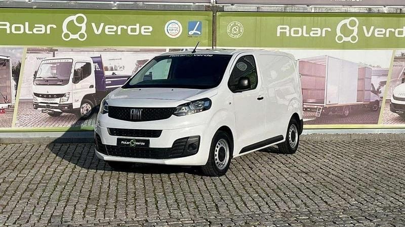 Usado Fiat Scudo 102 HP (75 kW) 2023 Branco Van
