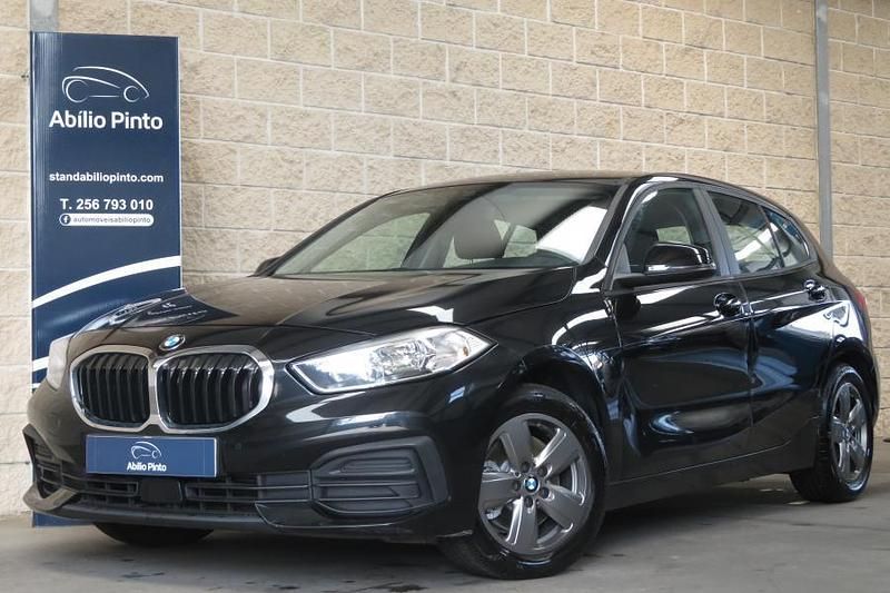 Preto Usado 2019 BMW 116 Advantage Citadino | € 19.899 (Preço justo) - Imagem 1/4