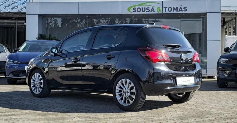 Usado Opel Corsa 95 HP (69 kW) 2017 Preto Citadino