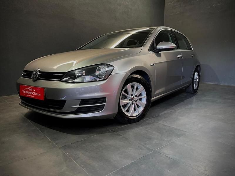 Cinzento Usado 2014 VW Golf VII | € 9.496 (Super Preço) - Imagem 1/4