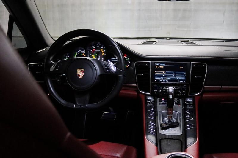Usado Porsche Panamera 416 HP (305 kW) 2014 Cinzento Sedan