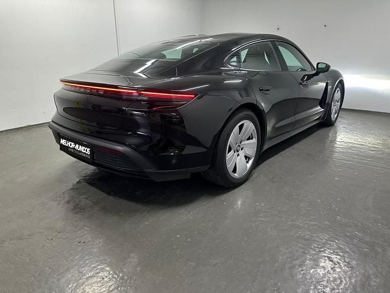 Usado Porsche Taycan Sport 300 kW (408 HP) 2022 Preto Coupé