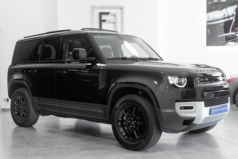 Usado Land Rover Defender 300 HP (220 kW) 2024 Preto SUV