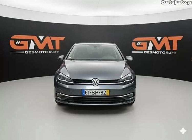 Usado VW Golf VII 110 HP (80 kW) 2017 Cinza