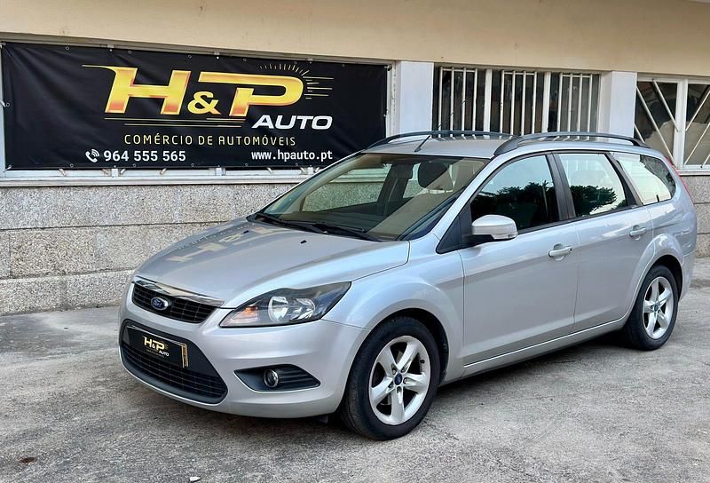 Cinza Usado 2011 Ford Focus Trend Carrinha | € 6.900 (Preço justo) - Imagem 1/4