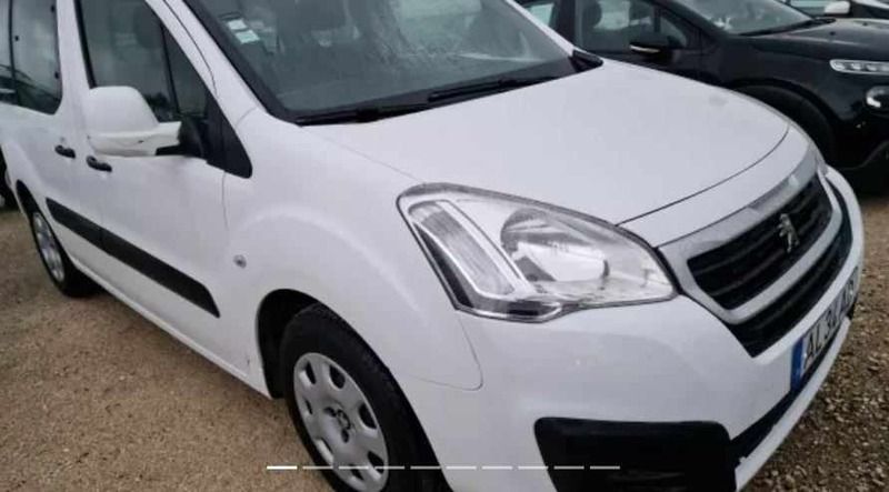 Branco Usado 2016 Peugeot Partner Monovolume | € 12.950 (Preço elevado) - Imagem 1/4