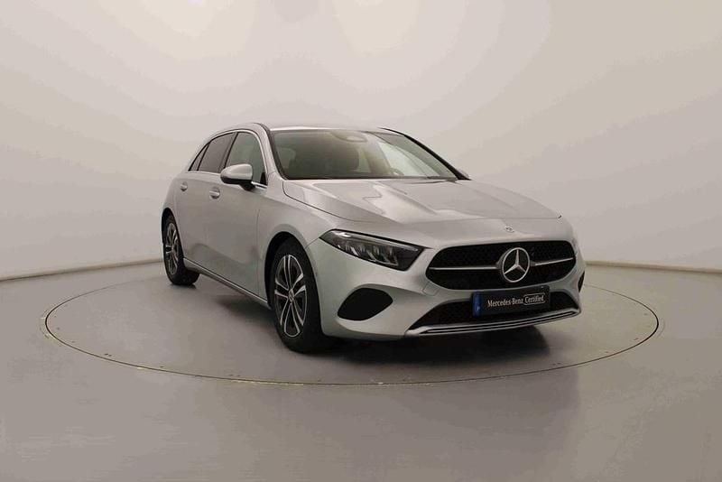 Prateado Usado 2025 Mercedes A200 Citadino | € 36.990 (Caro) - Imagem 1/4