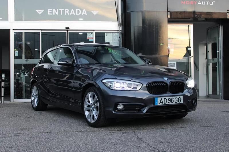 Cinzento Usado 2016 BMW 116 Sport Line Citadino | € 14.400 (Preço justo) - Imagem 1/4