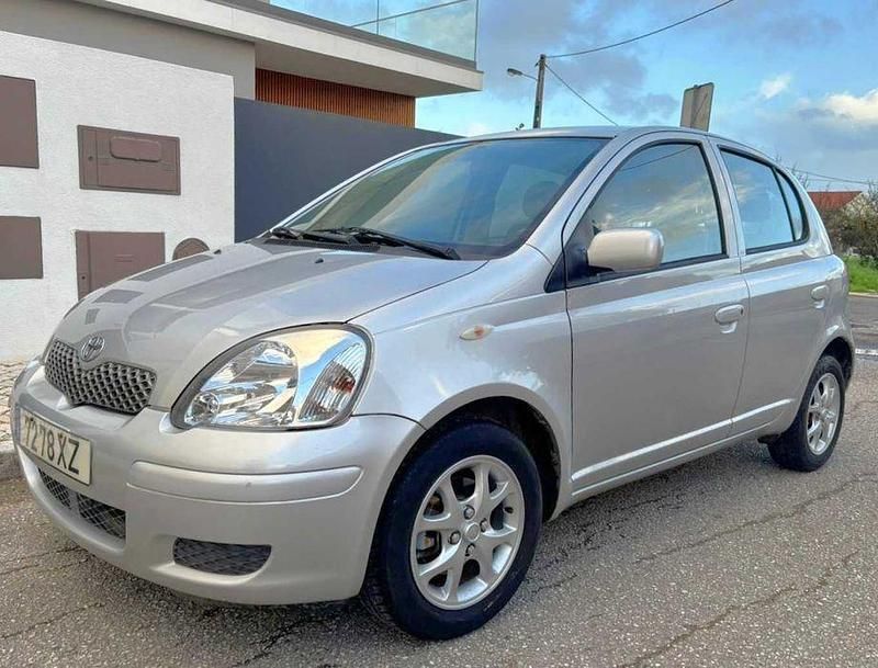 Usado 2004 Toyota Yaris Sedan | € 3.250 (Super Preço) - Imagem 1/4