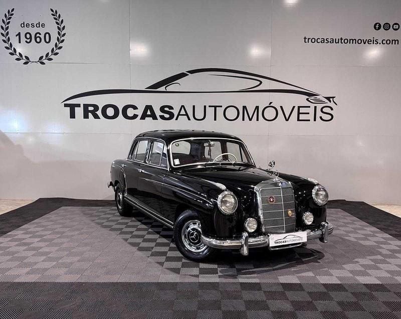 Usado Mercedes 220 100 HP (73 kW) 1956 Preto
