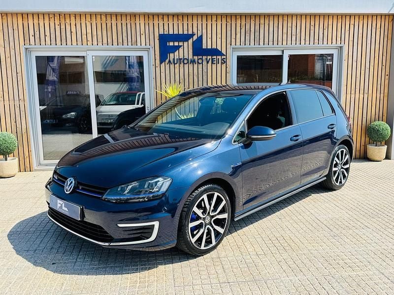 Azul Usado 2015 VW Golf VII GTE | € 17.900 (Preço justo) - Imagem 1/4