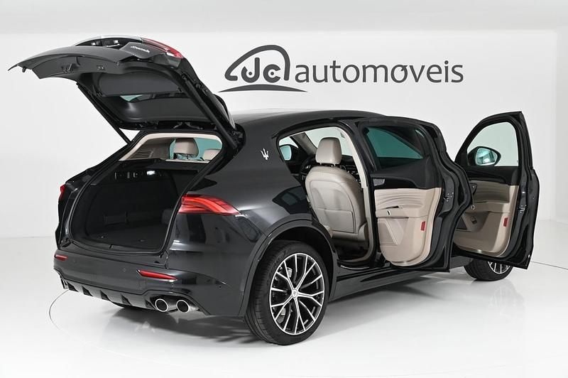 Usado Maserati Grecale GT 300 HP (220 kW) 2025 Preto SUV