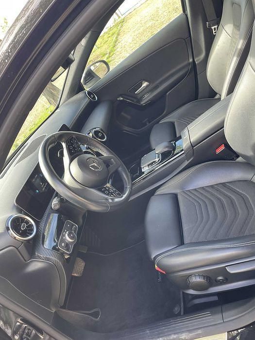 Usado Mercedes A180 116 HP (85 kW) 2019 Sedan