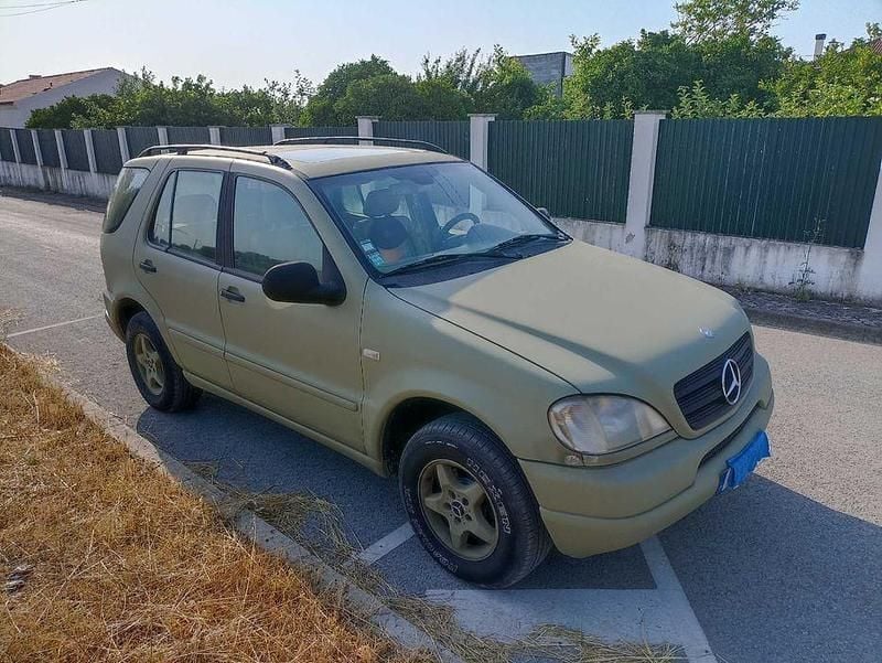 Usado 2000 Mercedes ML270 SUV | € 7.300 (Super Preço) - Imagem 1/4