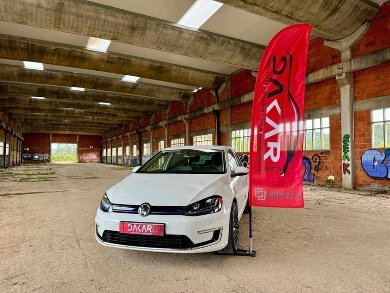 Branco Usado 2014 VW e-Golf Citadino | € 19.500 - Imagem 1/4