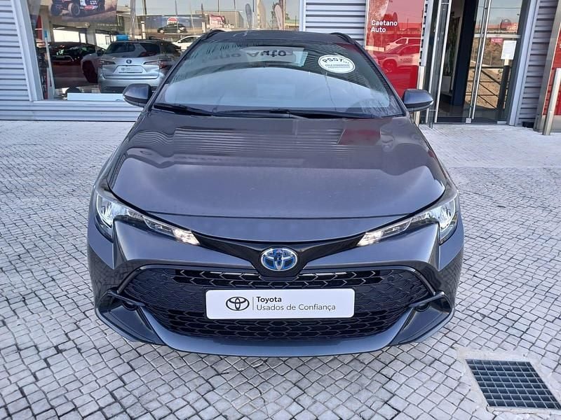 Cinza (pintura metalizada) Usado 2025 Toyota Corolla Comfort | € 32.500 (Preço justo) - Imagem 1/4