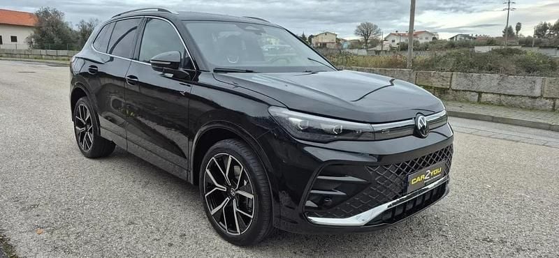 Preto Usado 2025 VW Tiguan R-line SUV | € 48.000 - Imagem 1/4